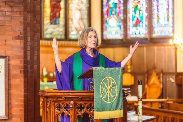 A Prayer for Wisdom and Guidance for Church Leaders